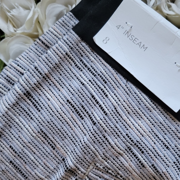 LOFT Woven The Original Short - Picture 2 of 4